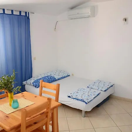 Bozic Apartment Novi Vinodolski